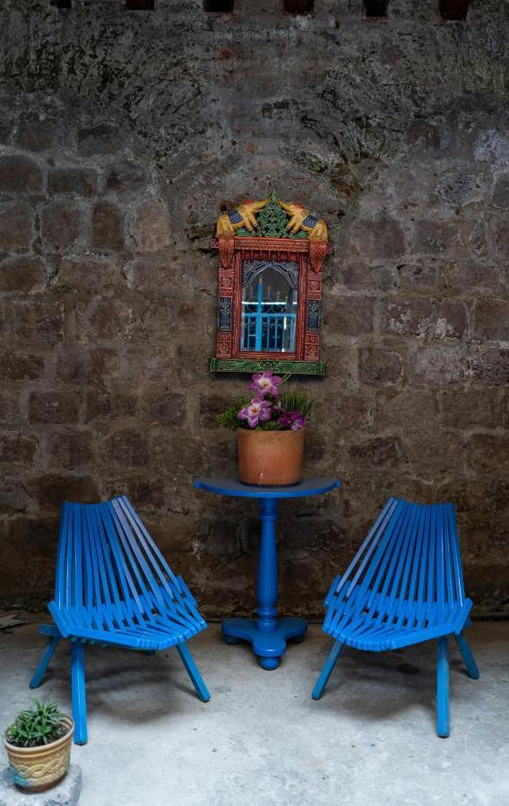 Hotel Blue Door Housing Historic Quito Esterno foto